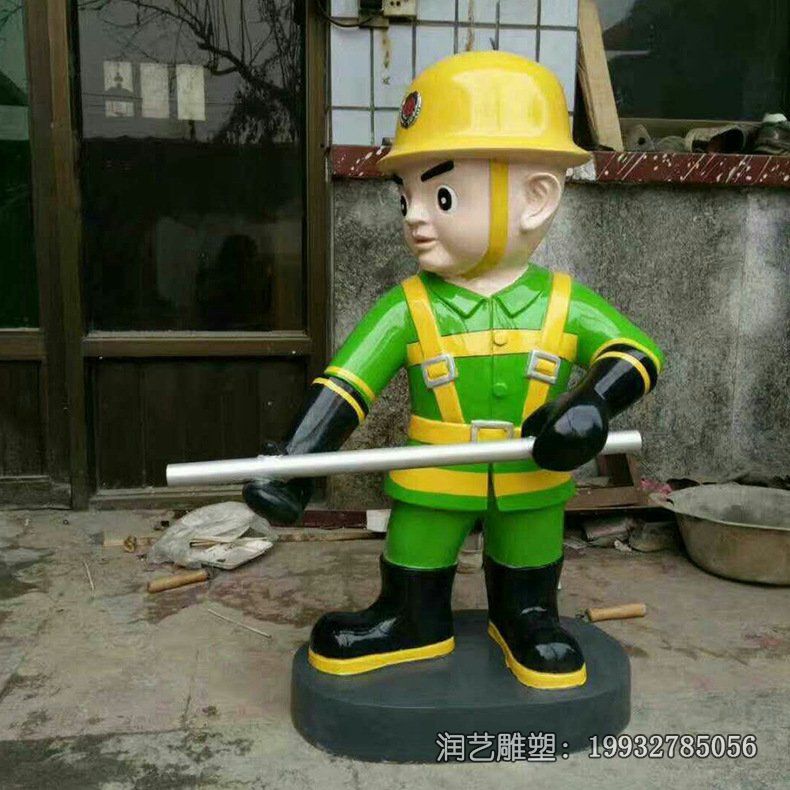 小区玻璃钢消防员卡通雕塑 小区玻璃钢消防员卡通雕塑
