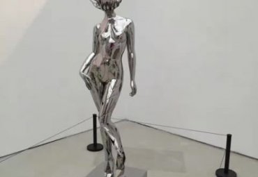 酒店不锈钢抽象人物雕塑