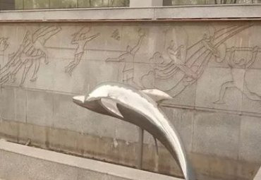 游乐场不锈钢海豚动物雕塑