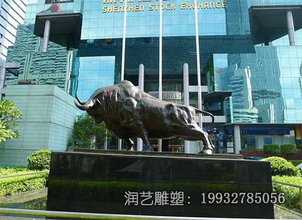 草坪牛动物铜雕 草坪牛动物铜雕
