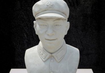 医院雷锋人物石雕