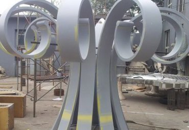 公园不锈钢抽象景观雕塑