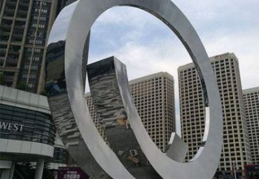 游乐场不锈钢圆环景观雕塑