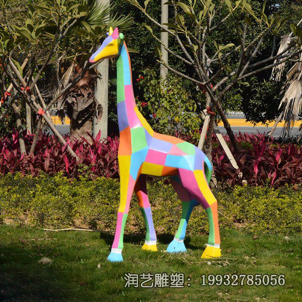 公园玻璃钢长颈鹿动物雕塑 公园玻璃钢长颈鹿动物雕塑