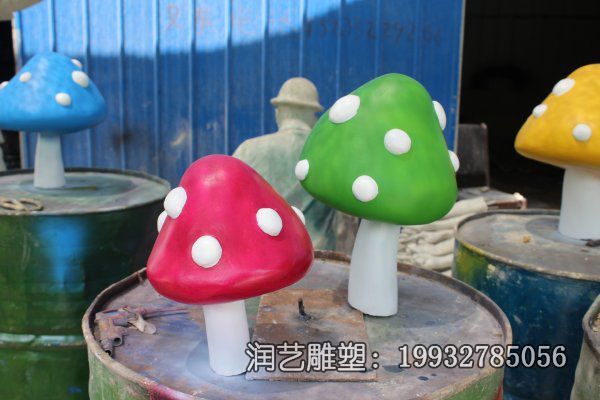 商场玻璃钢蘑菇景观雕塑 商场玻璃钢蘑菇景观雕塑