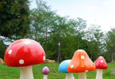 游乐场玻璃钢蘑菇景观雕塑
