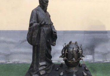 城市张衡人物石雕