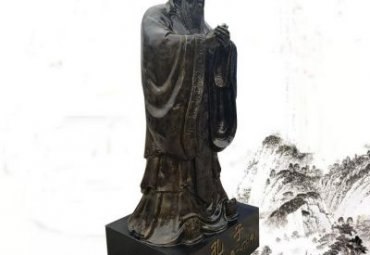 广场孔子人物铜雕