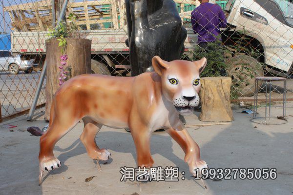 商场玻璃钢狮子动物雕塑 商场玻璃钢狮子动物雕塑