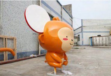 广场玻璃钢猴动物雕塑