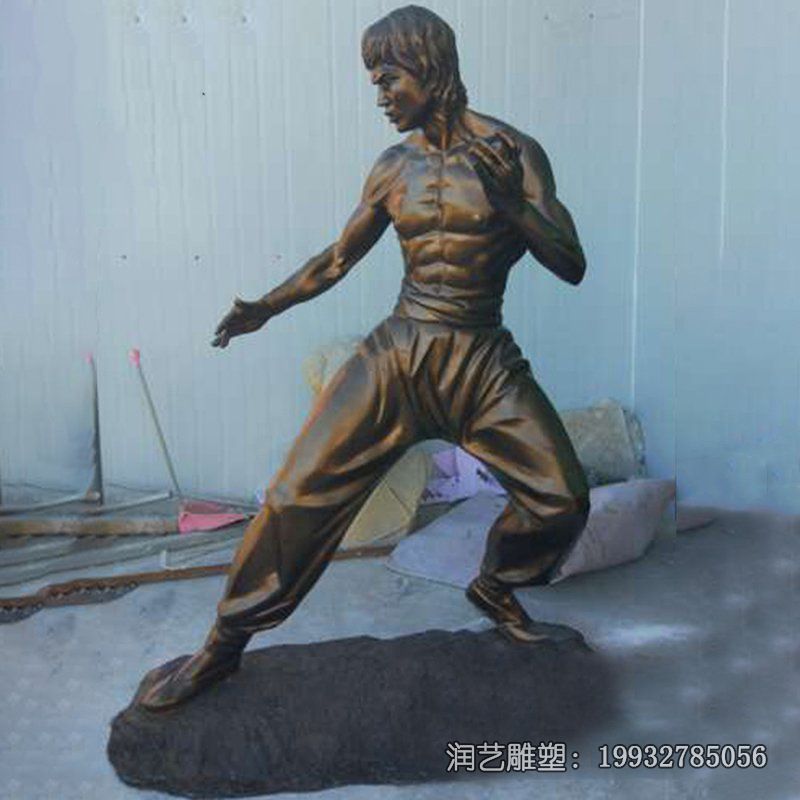 草坪李小龙人物铜雕 草坪李小龙人物铜雕