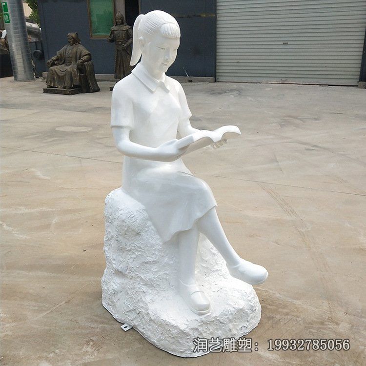 广场玻璃钢看书人物雕塑 广场玻璃钢看书人物雕塑