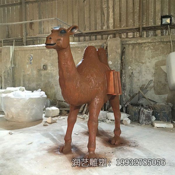 公园玻璃钢骆驼动物雕塑 公园玻璃钢骆驼动物雕塑