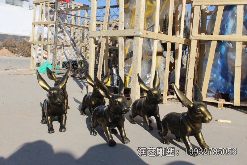 广场兔子动物铜雕 广场兔子动物铜雕