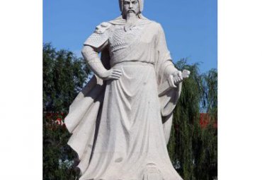 广场戚继光人物石雕