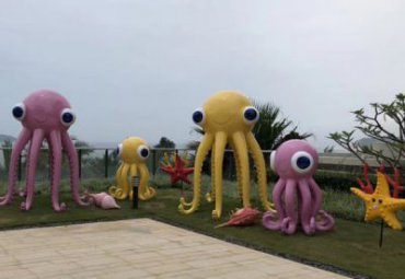 企业玻璃钢章鱼动物雕塑