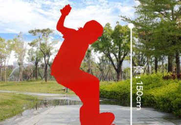 小区不锈钢滑板人物雕塑