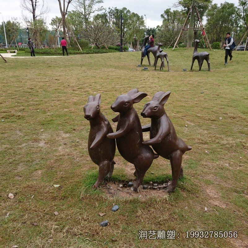 广场兔子动物铜雕 广场兔子动物铜雕