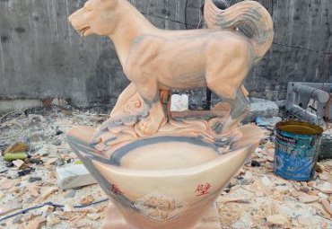 医院动物狗石雕