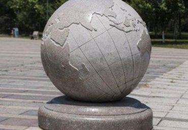 公寓景观地球石雕