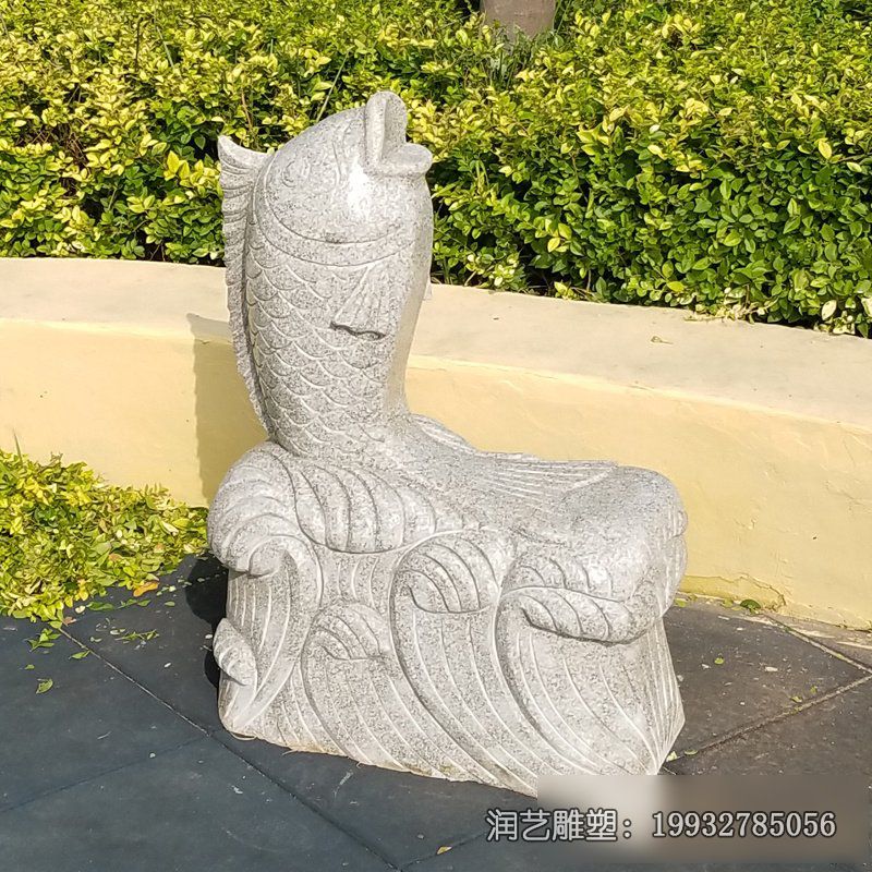 草坪动物鱼石雕 草坪动物鱼石雕