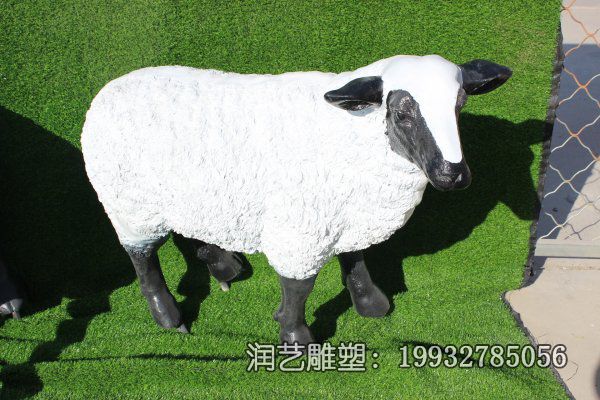 小区玻璃钢动物羊雕塑 小区玻璃钢动物羊雕塑
