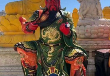 企业玻璃钢关公人物雕塑