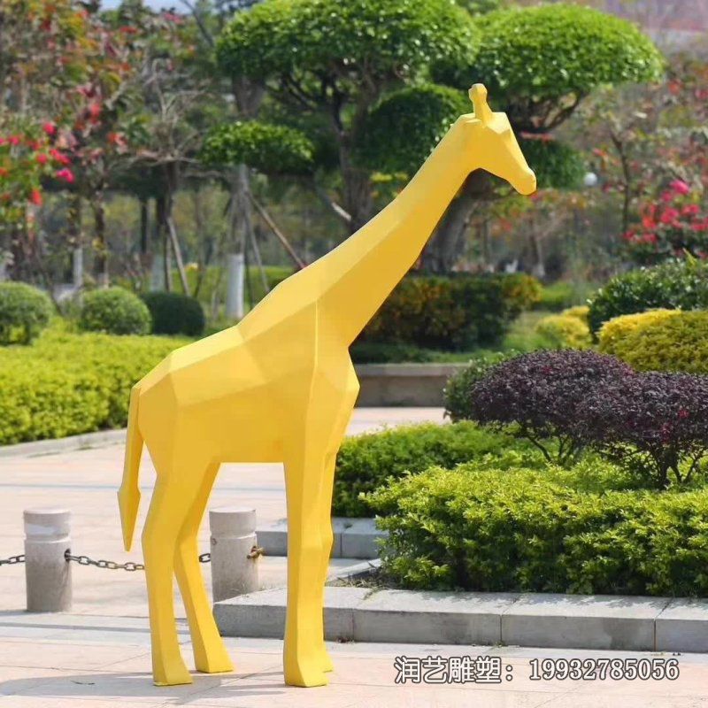 草坪玻璃钢长颈鹿动物雕塑 草坪玻璃钢长颈鹿动物雕塑
