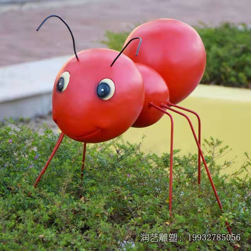玻璃钢蚂蚁雕塑 (2)